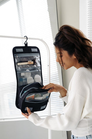 Large Capacity Cosmetics/Toiletries Pouch